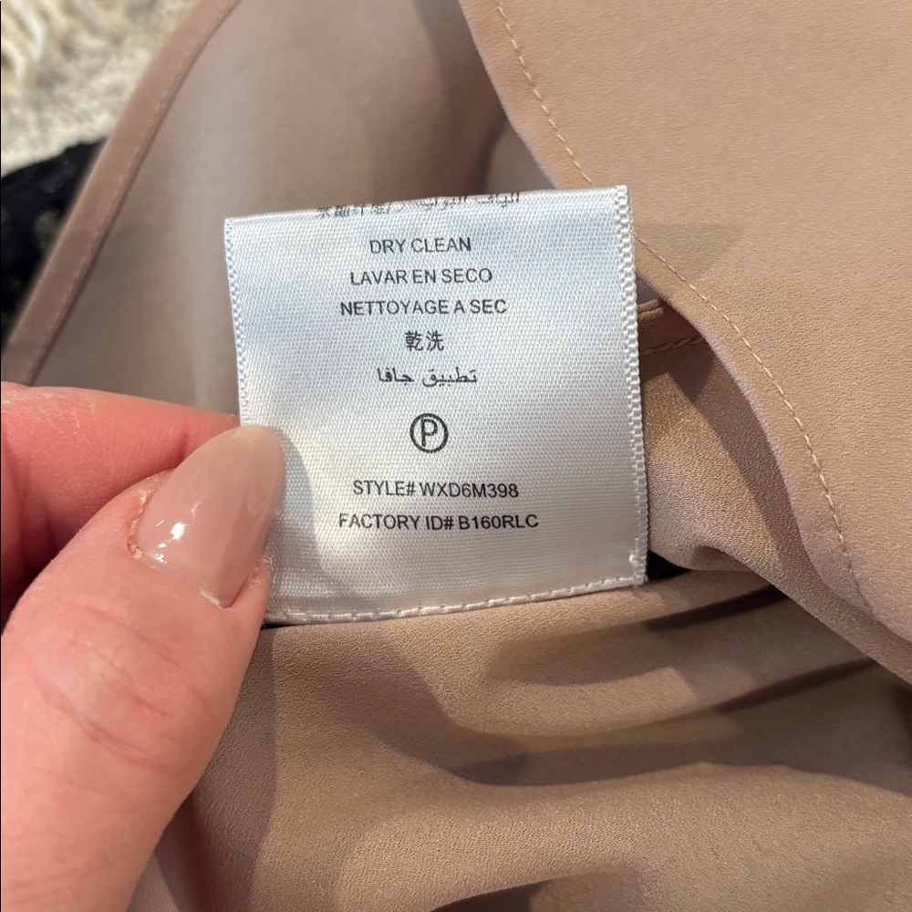 BCBGMaxAzria Dasha Black Eyelet Lace Fit & Flare Dress Short Sleeve Pockets Sz 4 - Picture 8 of 9